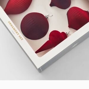 Wondershop Red Flocked Ornament Set